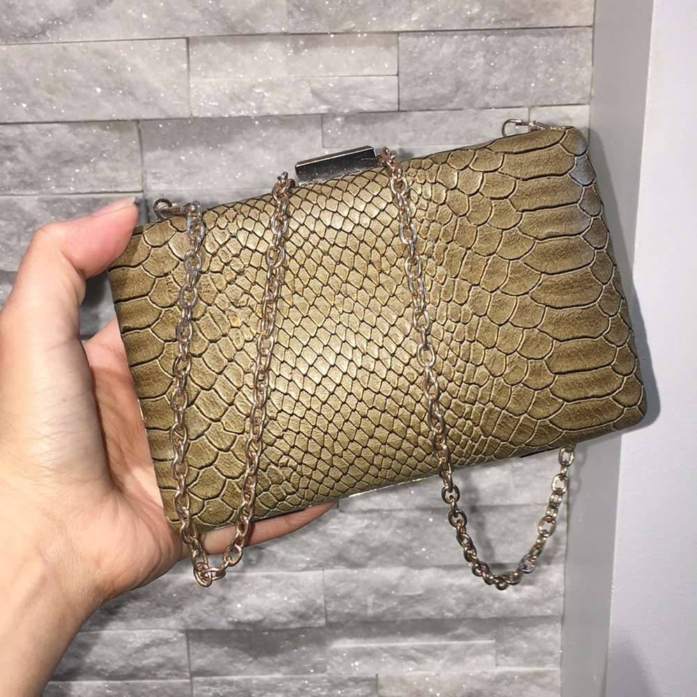 Textured Clutch (Brown/Tan)